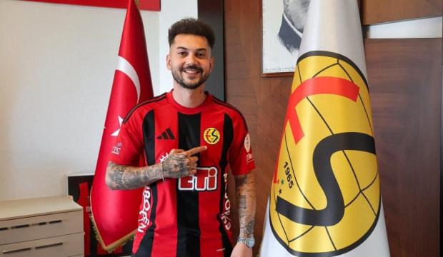 Fenerbah&ccedil;e'nin eski oyuncusu Eskişehirspor'a imza attı