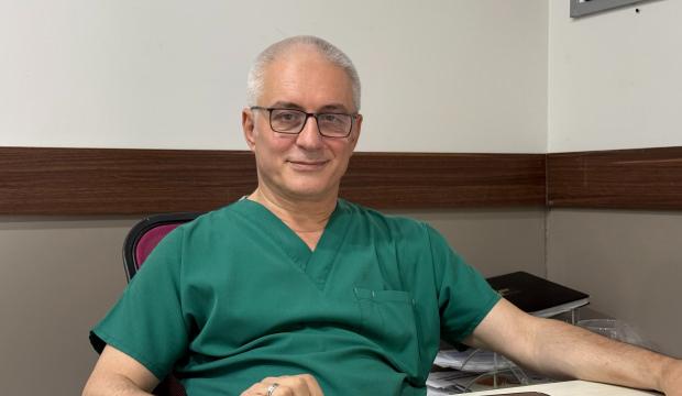 'Kulağımda hareket ediyor' diyerek doktor gitti! Canlı canlı &ccedil;ıkartıldı 