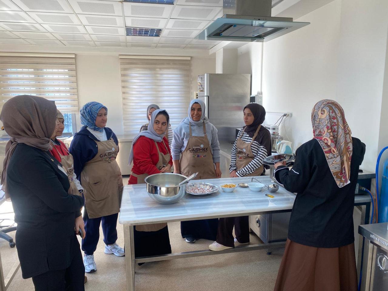 Gaziantep mutfağı geleceğe eğitimle taşınıyor.