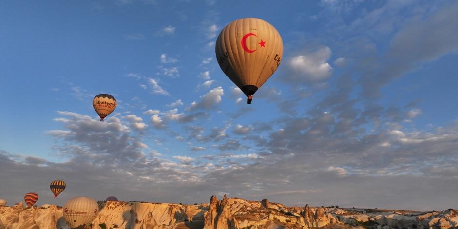 Kapadokya&rsquo;da balon u&ccedil;uşları genişliyor: Yeni vadiler turizme a&ccedil;ılıyor