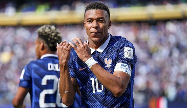 Mbappe'yi sinirlendiren s&ouml;zler! Irk&ccedil;ı senat&ouml;re sert cevap