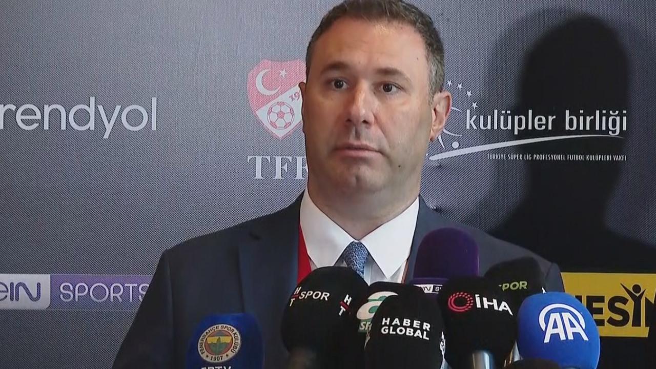 Fenerbahçe Başkan Vekili Barış Göktürk açıklama yaparken