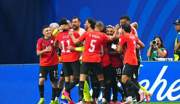 '&Ouml;nceden ayarlanmış' diyen yıldız g&ouml;zyaşları i&ccedil;inde isyan etti! 'Allah bize yeter'