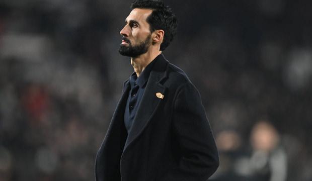 Real Madrid'den ayrılmıştı! Arbeloa, Premier Lig'in yolunu tuttu