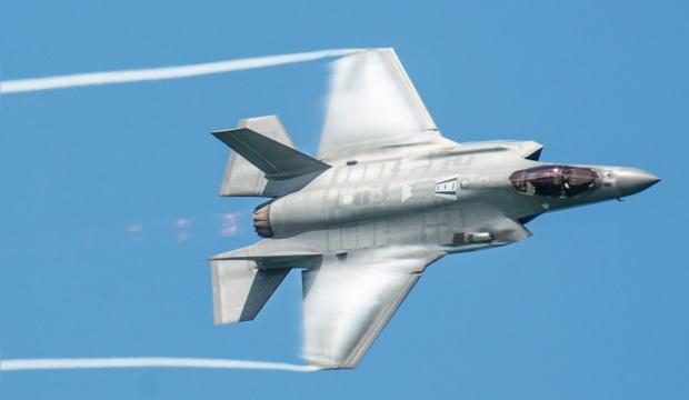 Yunan lobisinde b&uuml;y&uuml;k panik! T&uuml;rk d&uuml;şmanı Titus'tan F-35 s&ouml;zleri