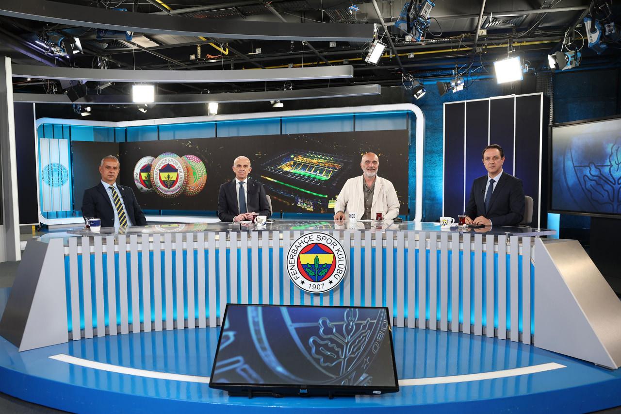 Oğuz Çetin (ortada solda) ve Cihan Kamer (ortada sağda)