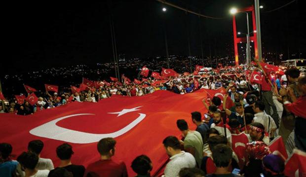 10 yıl ge&ccedil;ti ama tehlike s&uuml;r&uuml;yor: FET&Ouml; pusuya yattı bir fırsat bekliyor 