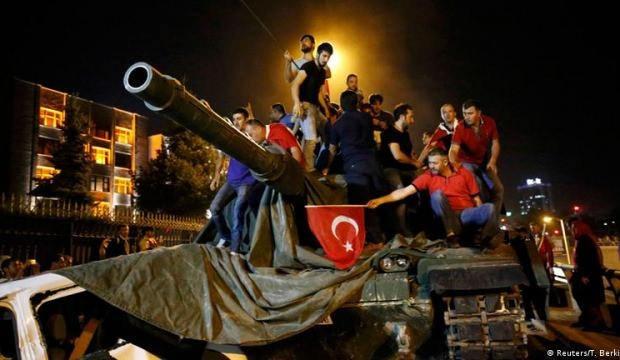 15 Temmuz'un ekonomiye faturası ağır oldu! 500 milyar dolarlık b&uuml;y&uuml;k kaybın &ouml;teki y&uuml;z&uuml;