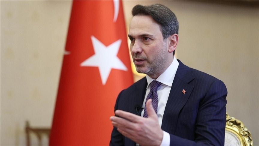 Enerji ve Tabii Kaynaklar Bakanı Alparslan Bayraktar, Türkiye-Irak petrol hattı anlaşması hakkında açıklama yapıyor.