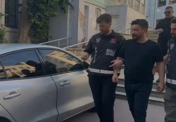 Oğuzhan Uğur, AHBAP derneğine yönelik düzenlenen yemi operasyon kapsamında sabah saatlerinde gözaltına alındı.