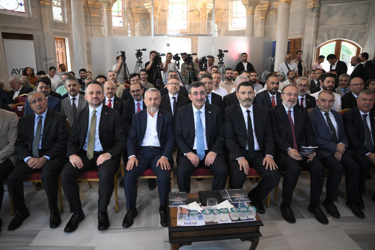 Dünya ekonomisi sıkıntıdayken Türkiye yüzde 35 büyüdü: Cevdet Yılmaz'dan şaşırtan bilanço!