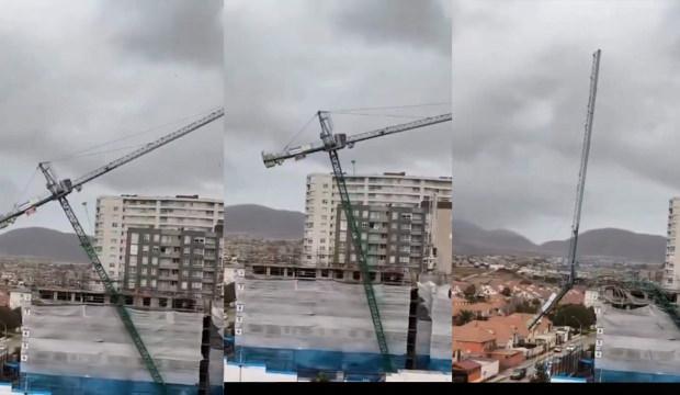Şantiyedeki kule vin&ccedil; evlerin &uuml;zerine devrildi...