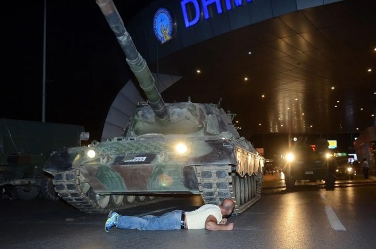 FETÖ pusuya yattı bir fırsat bekliyor.