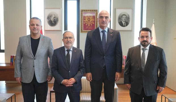 Bakan Ersoy, 15 Temmuz Derneği heyetini ağırladı
