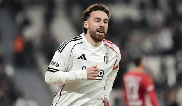 Beşiktaş ile anılan Fenerbah&ccedil;eli milli futbolcu Orkun K&ouml;k&ccedil;&uuml;'yle paylaşım yaptı!