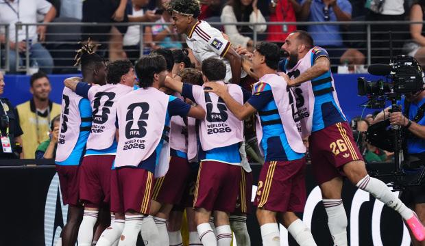 D&uuml;nya Kupası'nda ilk finalist belli oldu