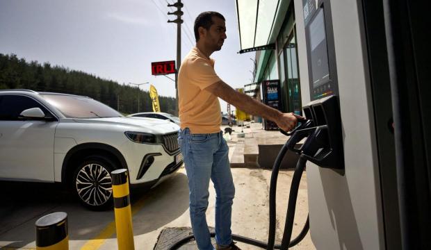 Elektrikli ara&ccedil;ların şarj t&uuml;ketimi yılın ilk yarısında y&uuml;zde 153,5 arttı