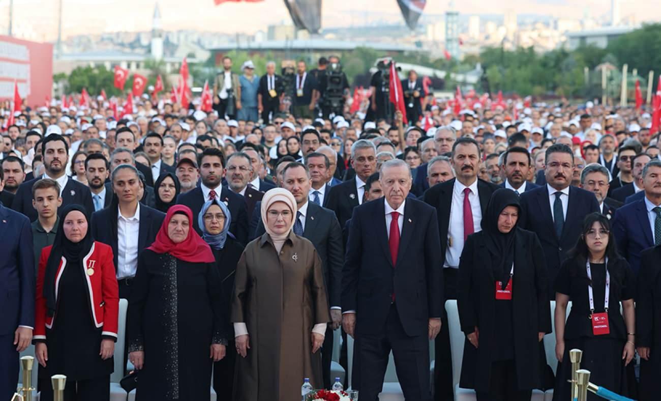 Emine Erdoğan: "Eşsiz direnişi bir kez daha saygı ve minnetle andık"