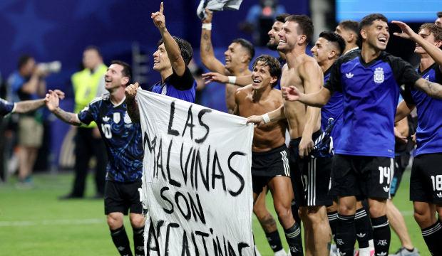FIFA harekete ge&ccedil;ti! Arjantin'in İngilizleri &ccedil;ıldırtan 'Falkland' g&ouml;ndermesi masada