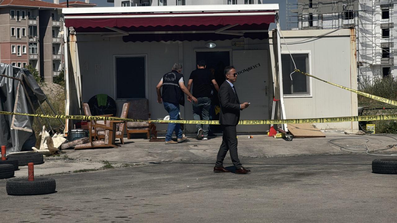 Kavgada tüfekle vurulan minibüs durağı başkanı öldü.