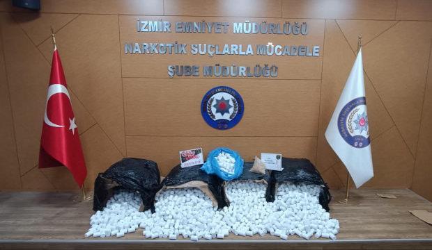 İzmir'de 196 bin 560 sentetik hap ele ge&ccedil;irildi, 3 tutuklama