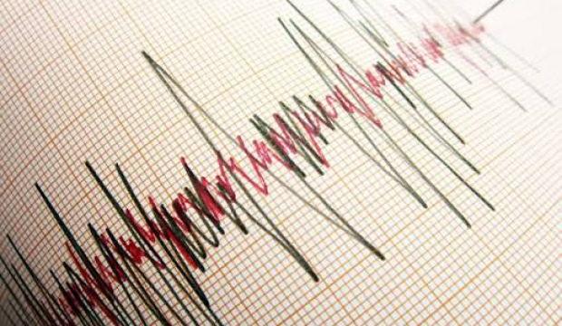 Papua Yeni Gine'de şiddetli deprem!