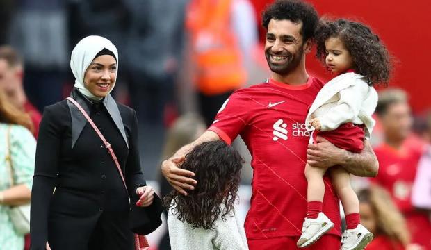 Salah transferinde s&uuml;rpriz detay! Eşinin 'M&uuml;sl&uuml;man &uuml;lke' isteği kararını etkiledi