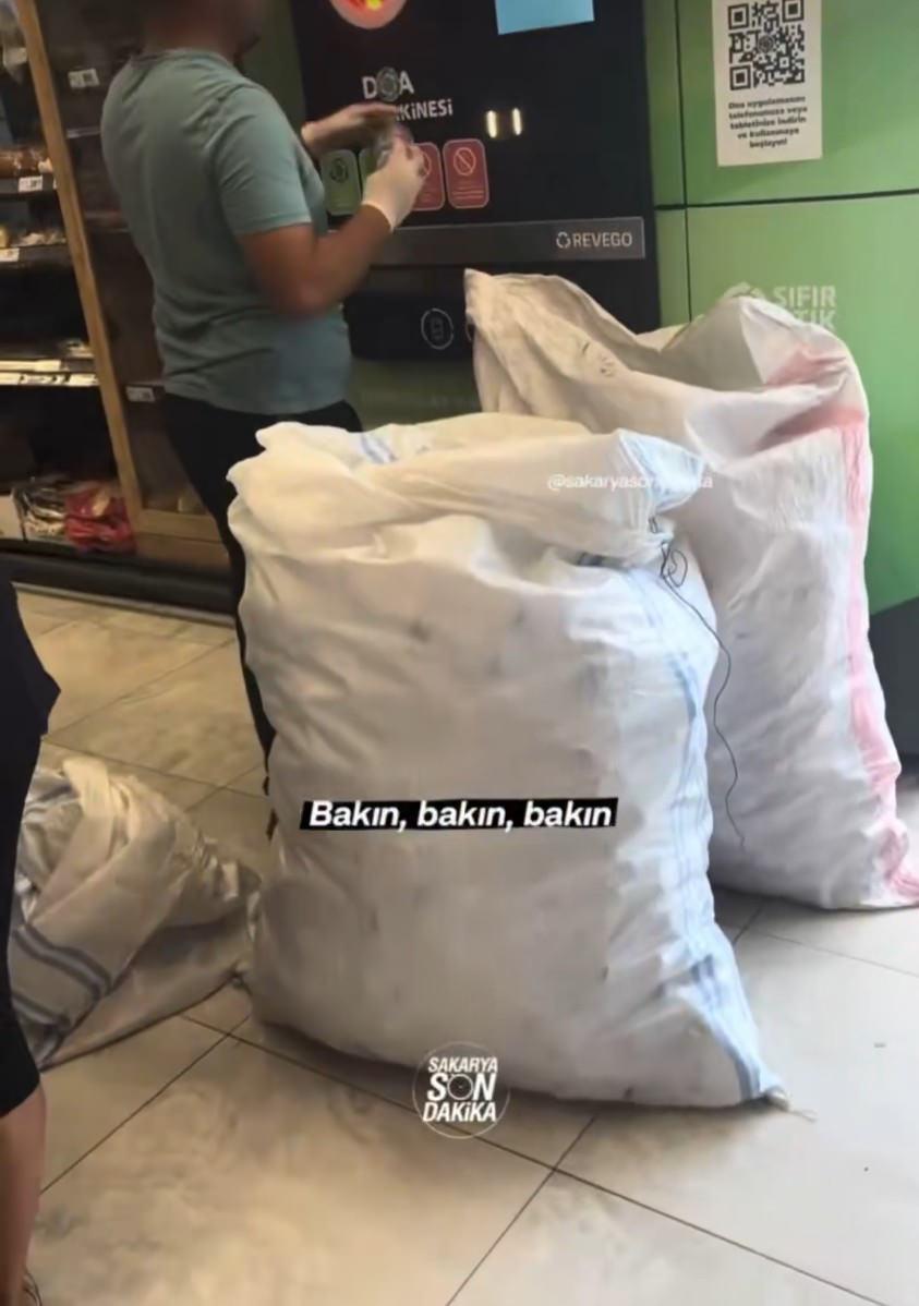 Bu ekran görüntüsünde 1 çuvalın bittiği, 2 çuvalın daha bekletildiği görülüyor.