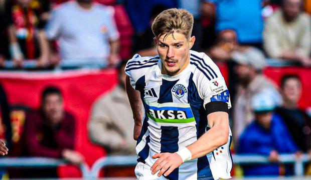 14 ma&ccedil;ta 10 gol atan Benedyczak S&uuml;per Lig'de kalıyor! Kul&uuml;b&uuml; ikna oldu