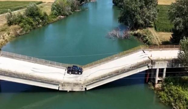 3 yıldır yapılmadı.. Yunanistan'da 20 dakika kazanmak i&ccedil;in yıkık k&ouml;pr&uuml;de &ouml;l&uuml;mle dans
