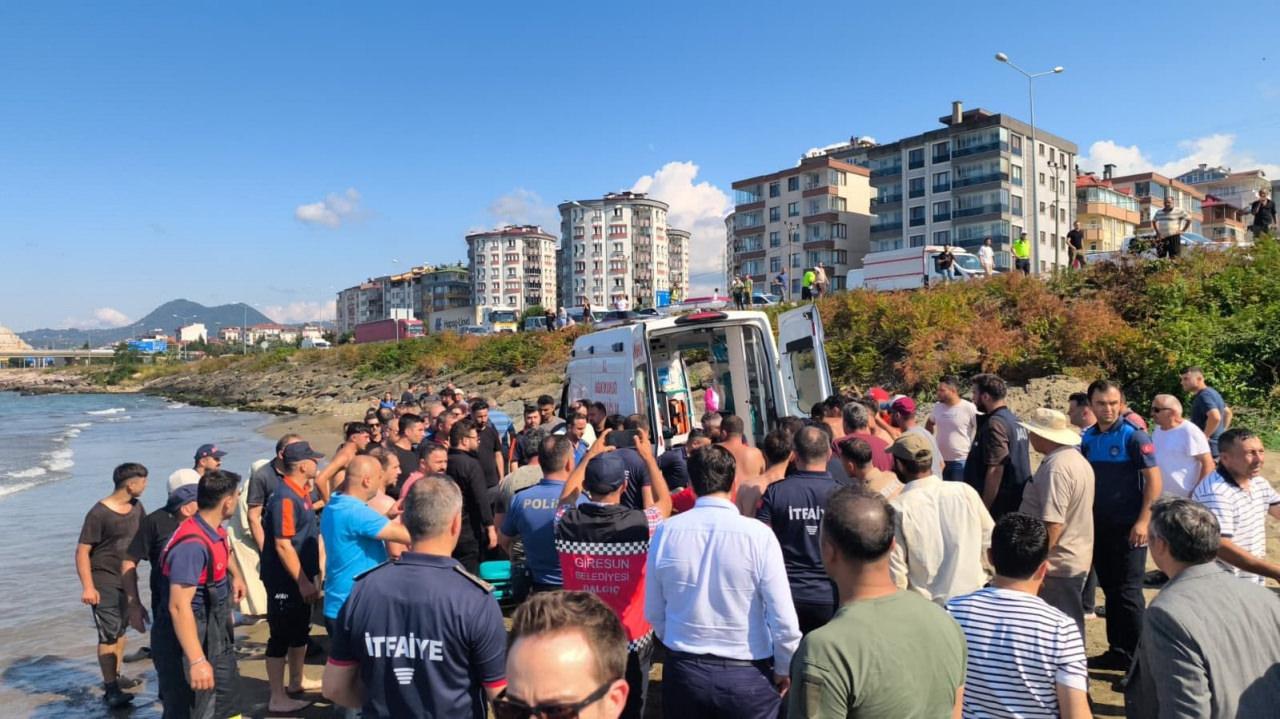 Güzelyalı'da denizde boğulma tehlikesi geçiren kişileri kurtarmaya çalışırken hayatını kaybedenler.