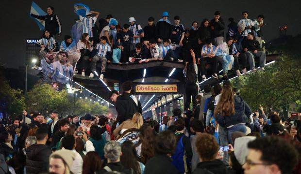 Arjantin finalin ardından karıştı: 15 g&ouml;zaltı