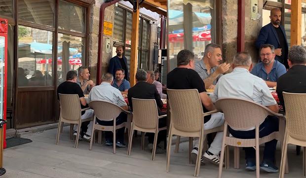 Bakan Fidan'dan s&uuml;rpriz ziyaret: K&ouml;y kahvesinde vatandaşla buluştu!