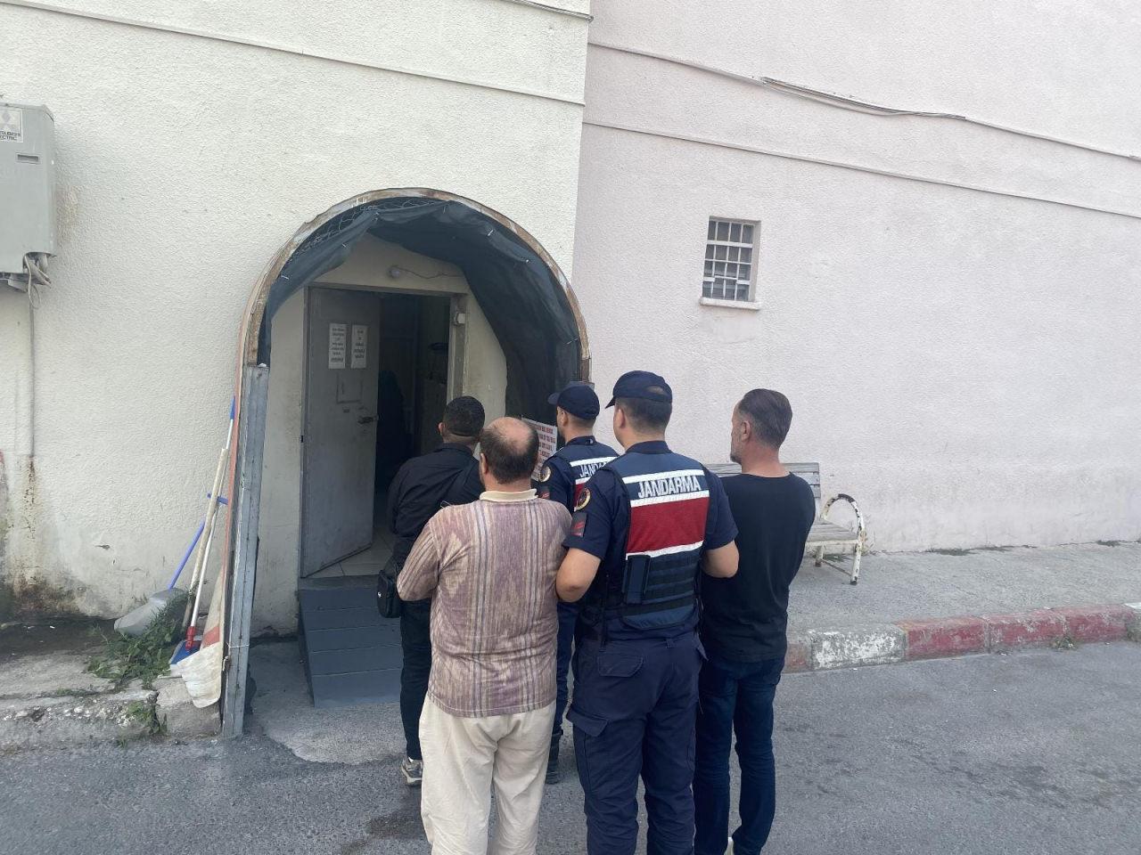 Mersin'de 200 milyon liralık arsa dolandırıcılığı noterde engellendi.