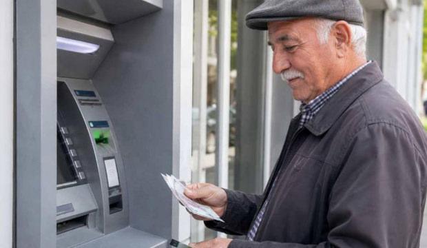 Emeklilere 3 bin 552 TL fark verilecek: Hesaplara 3 farklı &ouml;deme yatacak