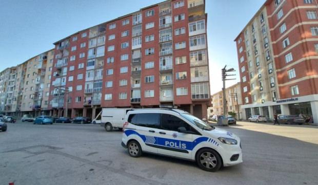 Eşi tatile giden 58 yaşındaki adam yatağında &ouml;l&uuml; bulundu