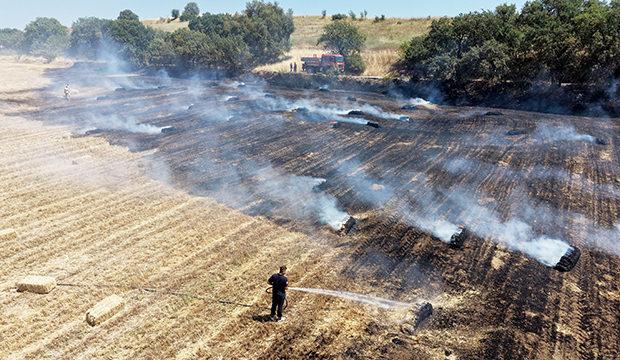 Karab&uuml;k'te &ccedil;ıkan anız yangını kontrol altına alındı