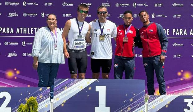 Meksika'da tarih yazdı! Milli sporcumuzdan altın madalya