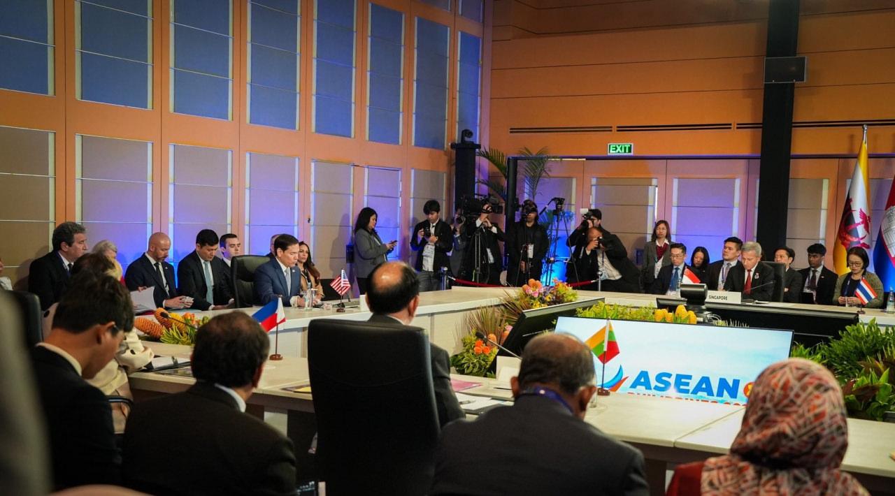 ABD Dışişleri Bakanı Marco Rubio, Filipinler'de düzenlenen ASEAN toplantısında konuşma yaparken