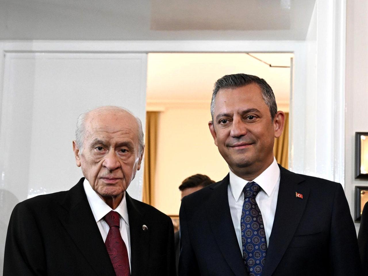 Özgür Özel ve Devlet Bahçeli