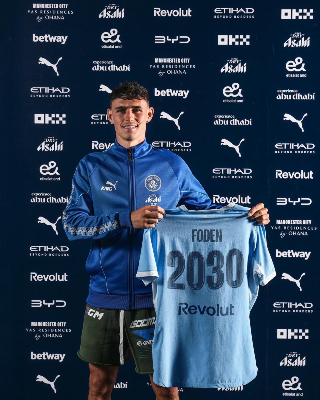 Phil Foden Manchester City ile sözleşme yeniledi