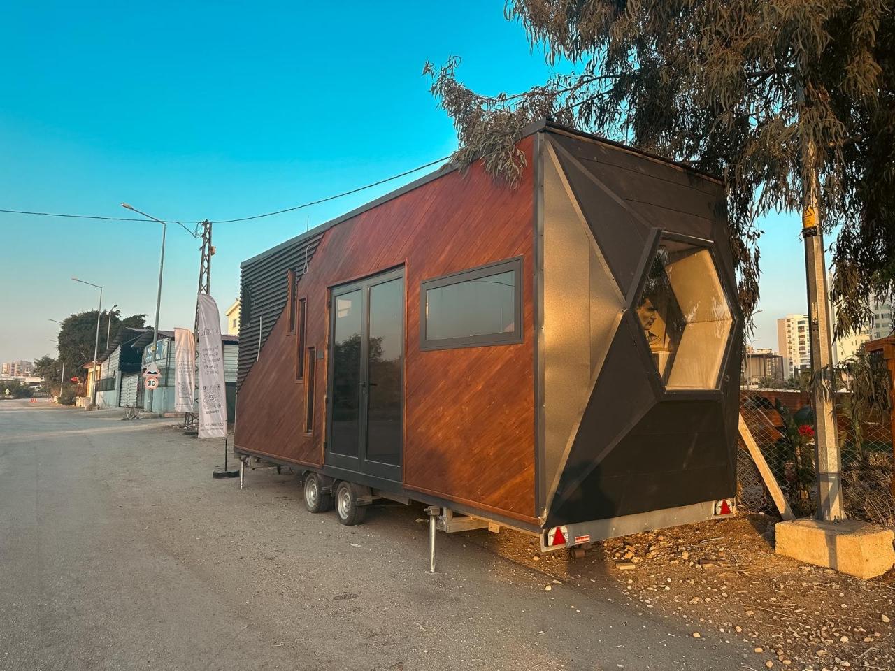 Bali’ye tatile giden Burcu öğretmenin, 'tiny house'u çalındı.