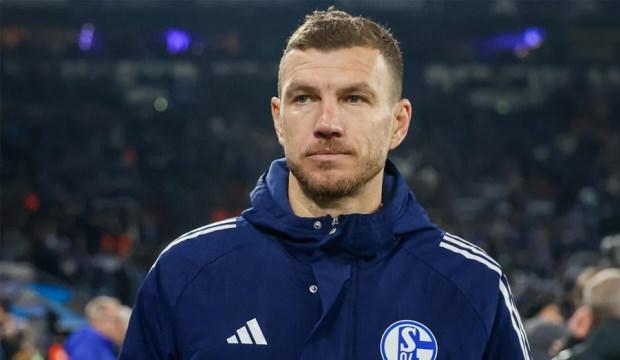 40 yaşındaki Dzeko'dan 1 yıllık anlaşma