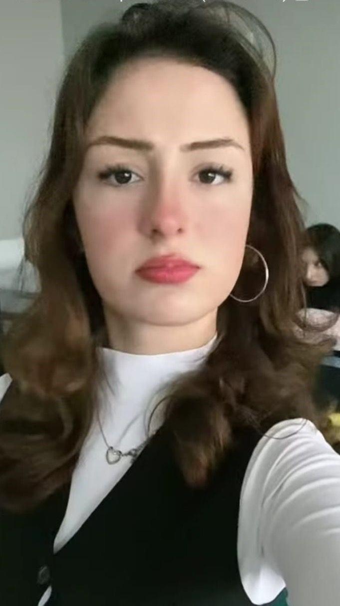 Melisa Şimşek (16) 