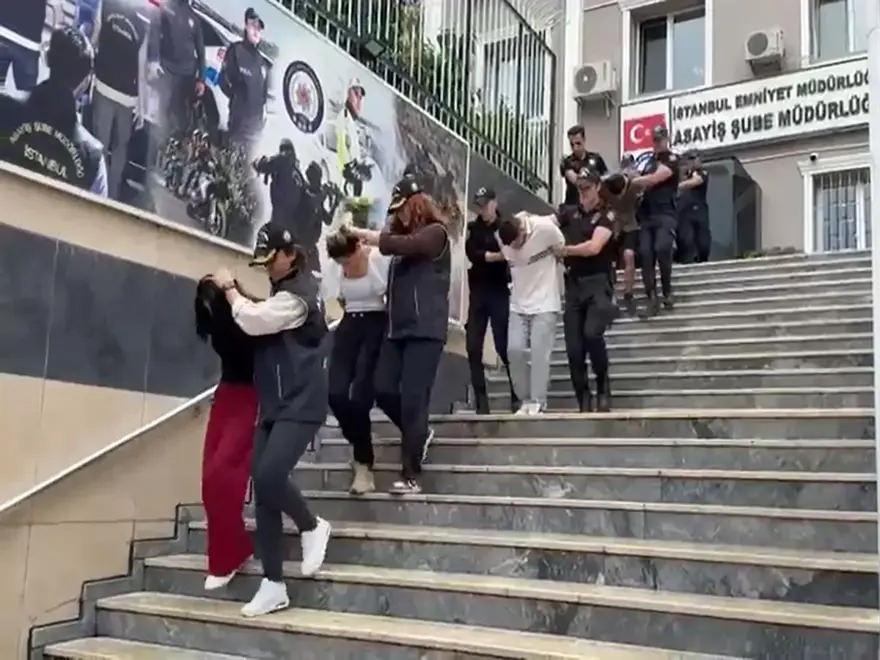 İstanbul Emniyeti'nde suç örgütlerine yönelik operasyon sonrası gözaltına alınan şüpheliler.