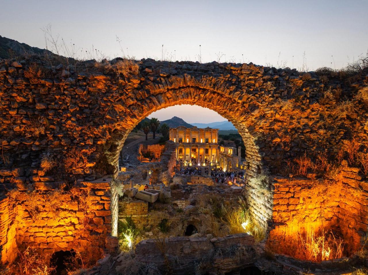 Gece Müzeciliği uygulaması yoğun ilgi gördü.