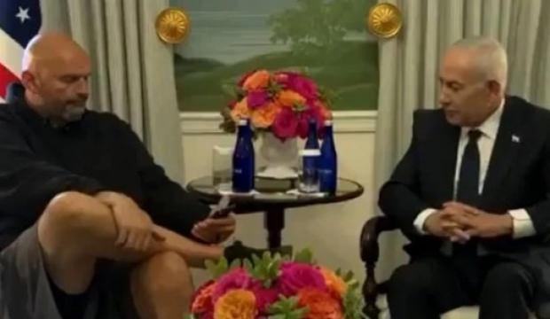 ABD'li senat&ouml;r John Fetterman g&ouml;r&uuml;şmede Netanyahu'nun y&uuml;z&uuml;ne bile bakmadı