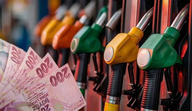 Akaryakıta bir zam daha geliyor! Litresi 80 lirayı aşacak