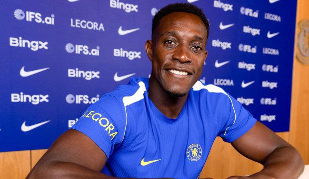 Chelsea 35 yaşındaki golc&uuml;y&uuml; transfer etti