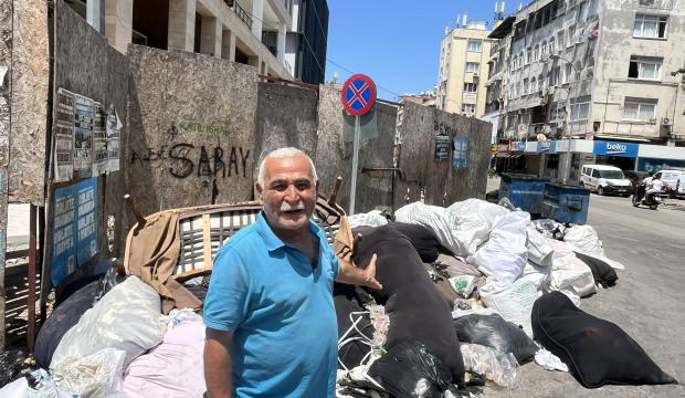 &Ccedil;&ouml;pler dağ gibi birikti: 'Hizmet sıfır&rsquo; diyerek CHP&rsquo;li belediyeye tepki g&ouml;sterdiler